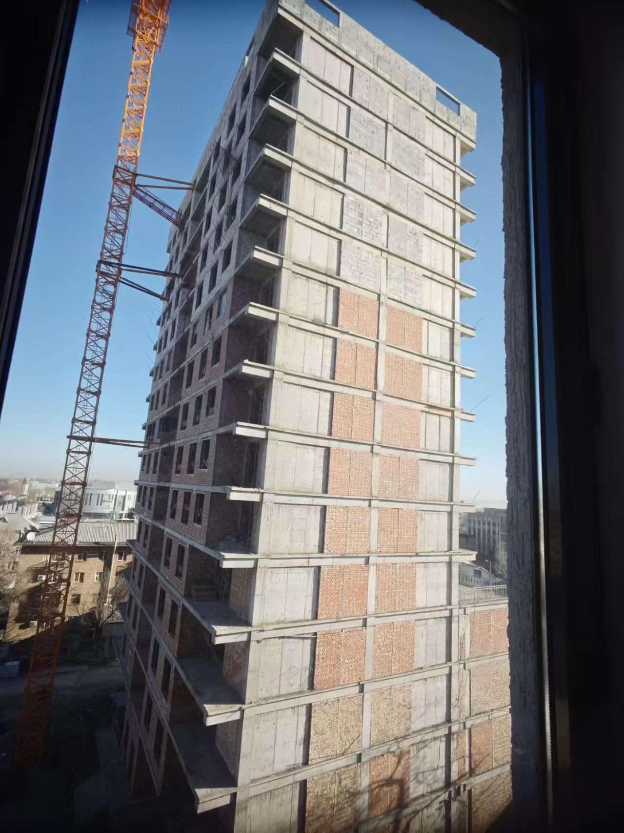 Руководитель ШэндиВэйэр посетил Кыргызстан для замера окон и дверей для клиента Касым — укрепление партнерства