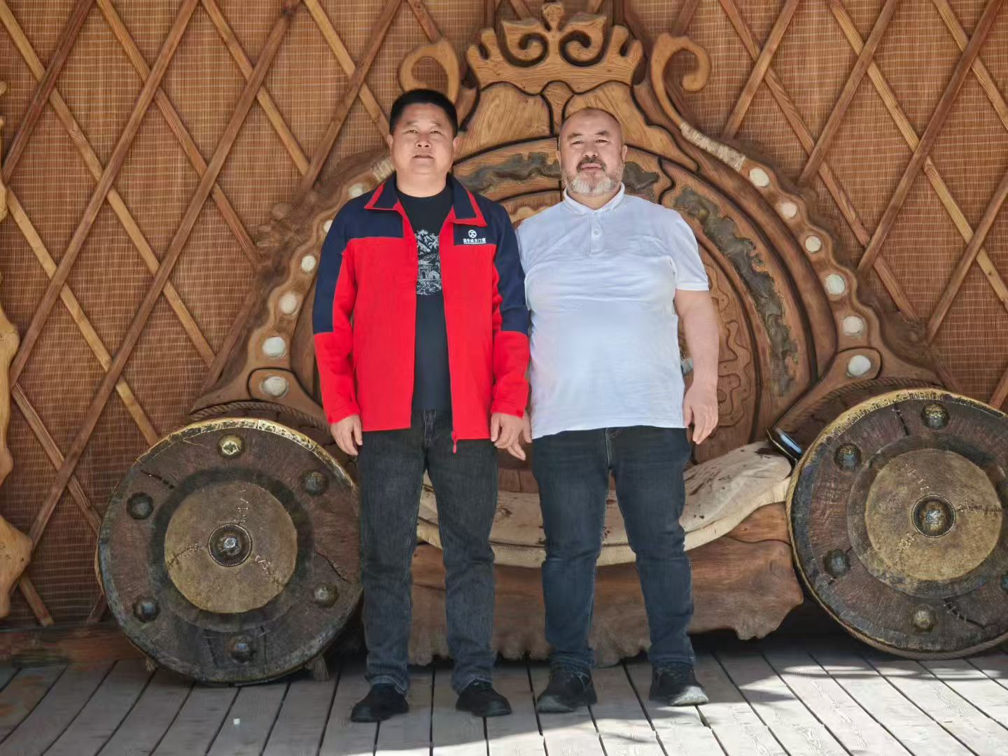 Руководитель ШэндиВэйэр посетил Кыргызстан для замера окон и дверей для клиента Касым — укрепление партнерства