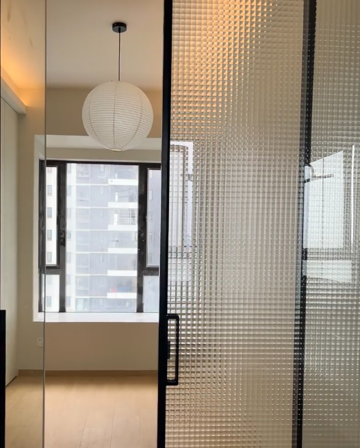 Тщательная отработка мастерства, красота света и тени — Панорамное введение в изделия из художественного стекла